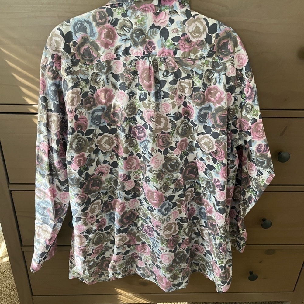 Divided by H&M, 10,multi colored flowered tunic button down top excellen… - Picture 2 of 2